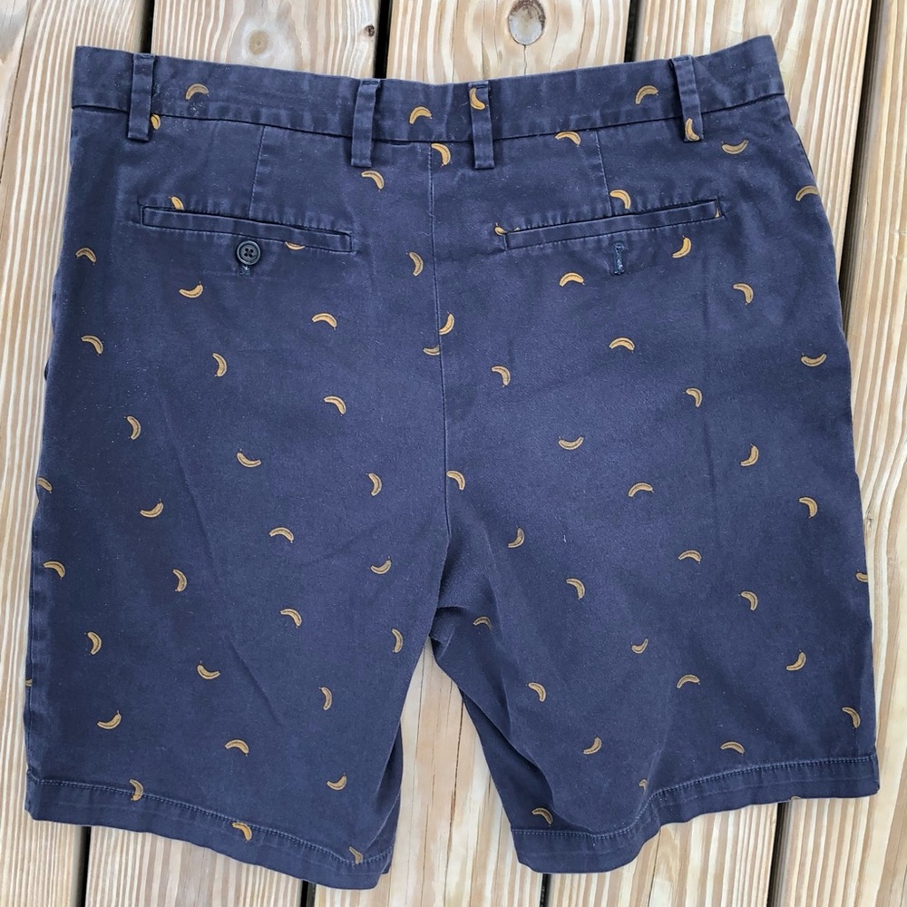 Banana Republic Literal Bananas Navy Chino Aidan Short, Size 33 - Picture 3 of 5